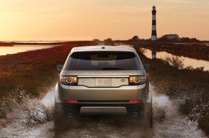 2016 Land Rover Discovery Sport traction