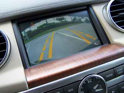 2010 LR4