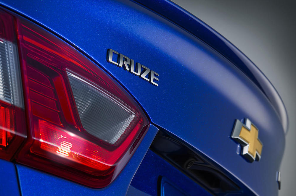 Closeup of the badging on a blue 2016 Chevrolet Cruze