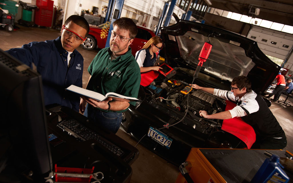 4 Tips for Future Auto Technicians | Vehicle Service Near Monroe, OH